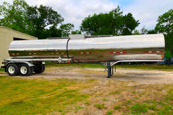 IPTANKS tank trailer leasing solutions for Gulf Coast chemical transport and petrochemical storage